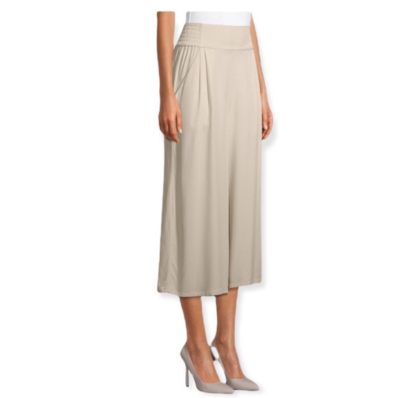 TIME AND TRU Khaki Smocked Waist Soft Pants M NWOT - Picture 2 of 10